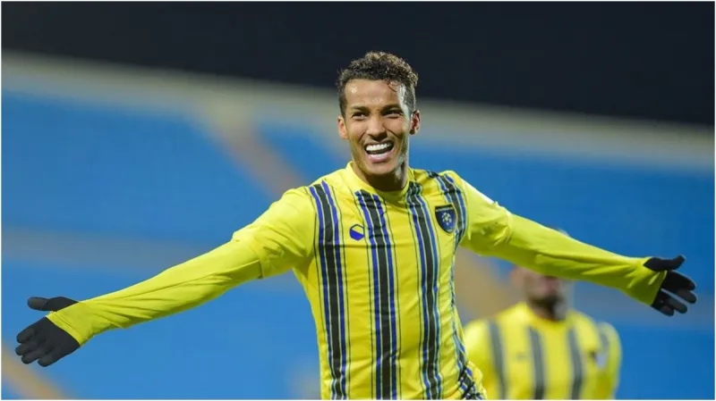 حقيقة خطوبة بلقيس فتحي ونايف هزازاي ( فيديو)