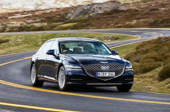 "جينيسيس جي 80" الفاخرة تظهر للنور بعد طول انتظار