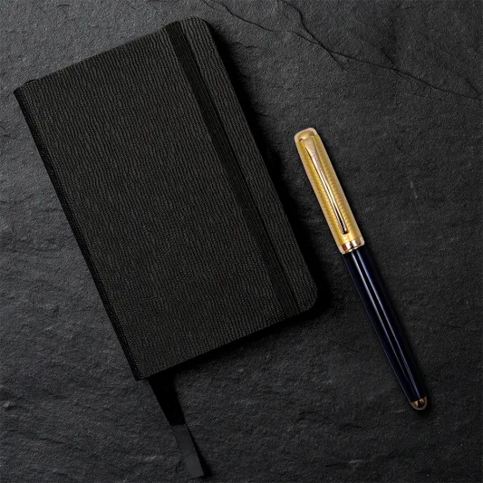 5 أقلام فاخرة مرصعة بالخامات النفيسة ومصنوعة بحرفية وإتقان