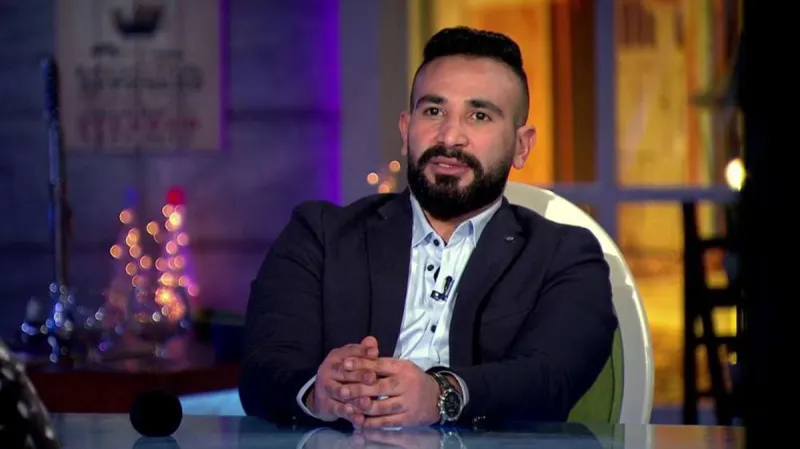 هجوم حاد على الفنان أحمد سعد بعد ظهوره بـ"وشم" داخل مسجد