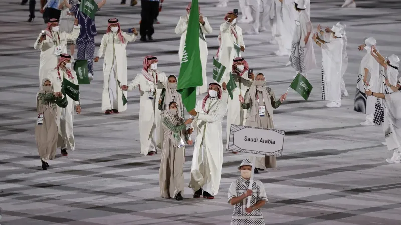 من هي ياسمين الدباغ حاملة علم السعودية في افتتاح أولمبياد طوكيو؟! (فيديو)