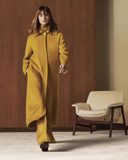 مجموعة أزياء لورو بيانا لخريف وشتاء 2021-2022