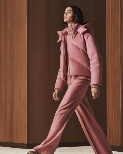 مجموعة أزياء لورو بيانا لخريف وشتاء 2021-2022