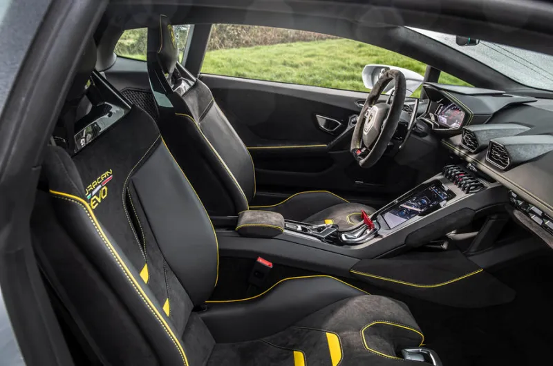 ما أسعار لامبورجيني هوراكان موديل 2021 في السعودية؟ (فيديو)