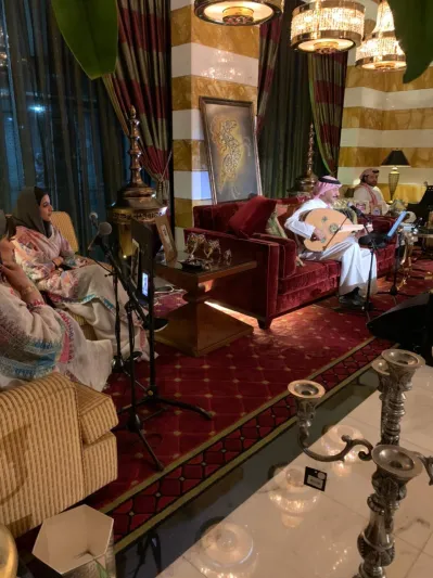 "كورال بنات السعودية" أصوات تبدع مع أشهر فناني الخليج (فيديو) 