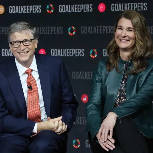 بعد أشهر من المفاوضات.. انتهاء أشهر طلاق في التاريخ