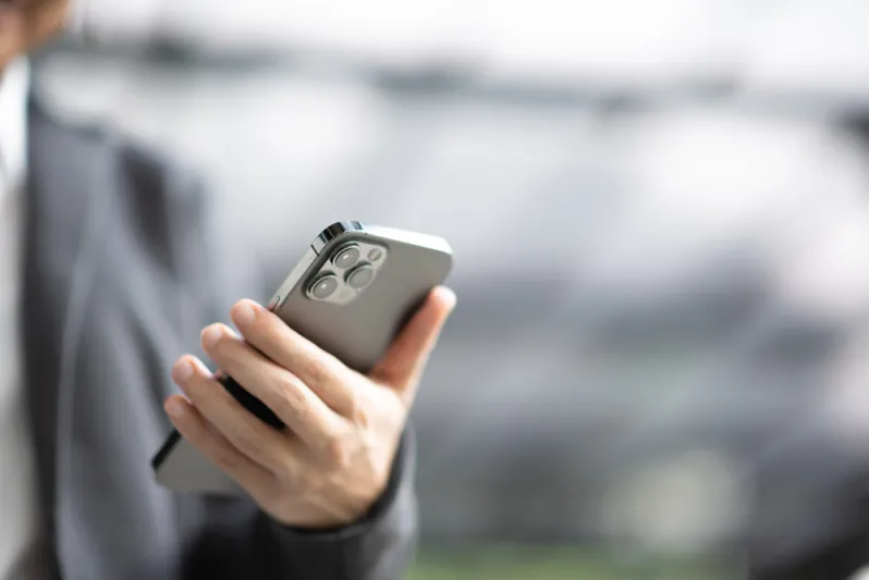 مواصفات آيفون ١٢ برو.. هيكل فائق الجودة والمتانة