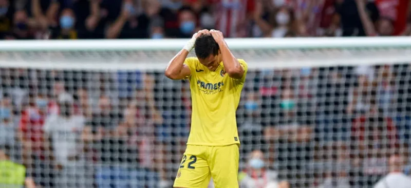 شاهد| الجزائري «ماندي» يهدي الفريق الخصم هدفاً غريباً في وقت قاتل 