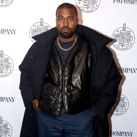 كاني ويست يطالب رسمياً بتغيير اسمه لهذا السبب