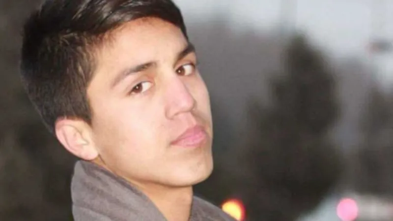 تفاصيل صادمة تكشفها آخر مكالمة للاعب الافغاني الساقط من الطائرة (فيديو)