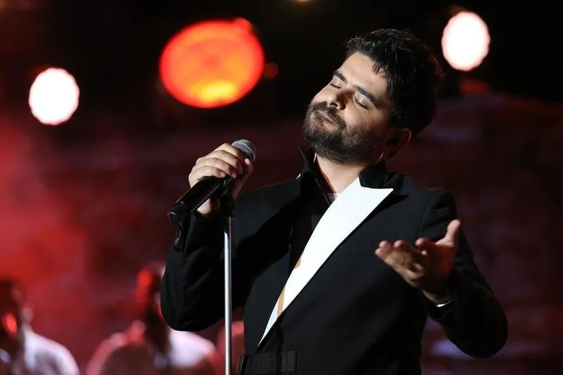 معجبة تضع «ناصيف زيتون» في موقف محرج 