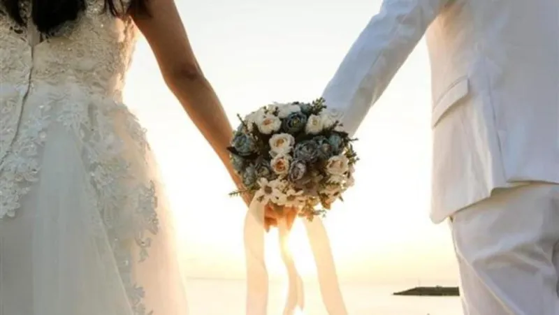 شاهد|عروس تركض هاربة بفستان الزفاف في الأردن! 