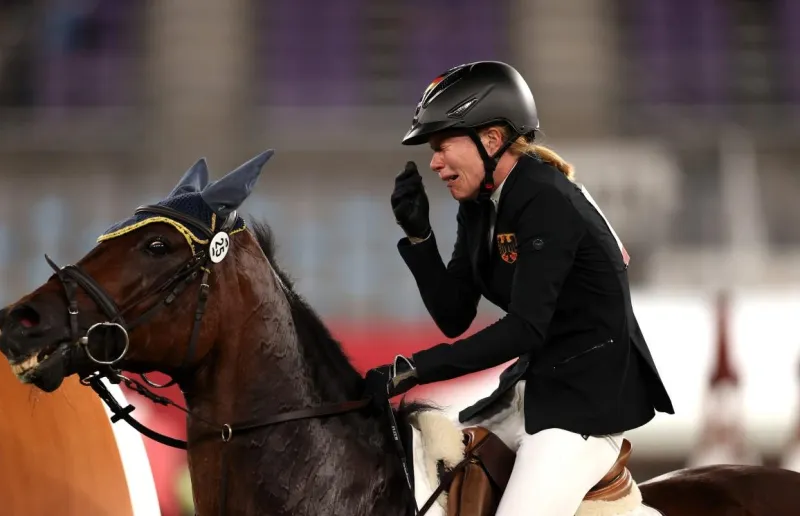 طرد مدربة ألمانية من أولمبياد طوكيو بسبب حصان