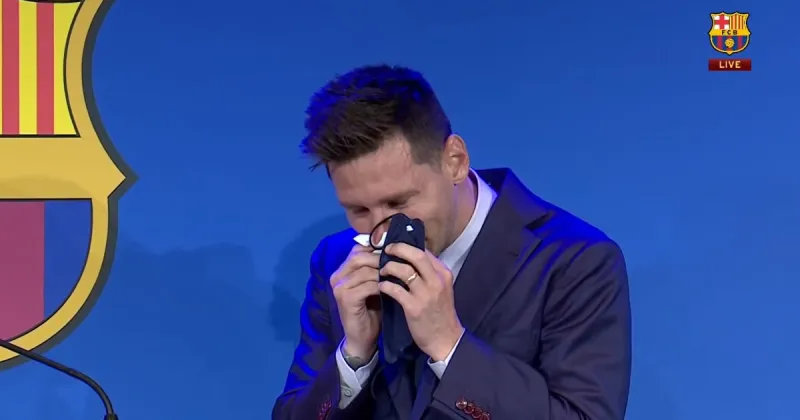 بعد دموع الرحيل.. تفاصيل العقد الخيالي لميسي مع باريس سان جيرمان (فيديو) 