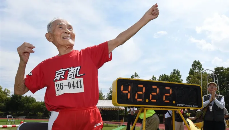 علماء يوجدون طريقة للحياة أكثر من 100 عام عن طريق تحليل البراز