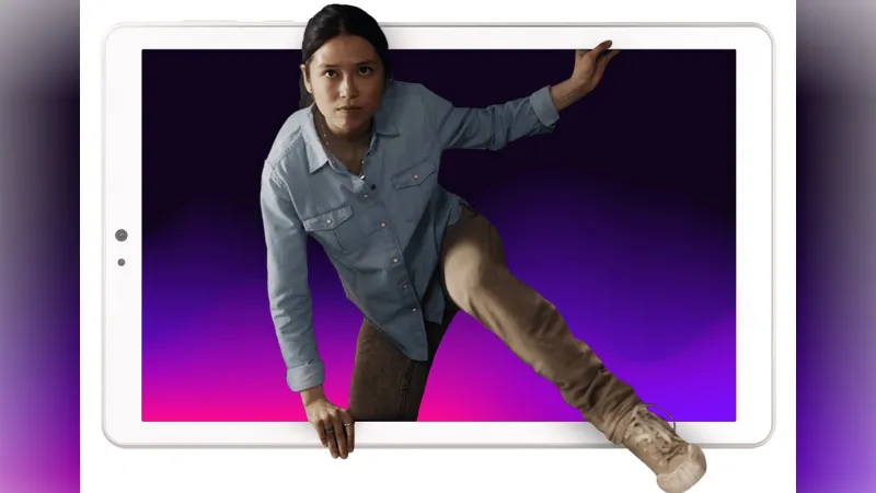 بتقنية جديدة تابلت مبتكر يعرض مشاهد تبدو حقيقية (فيديو)