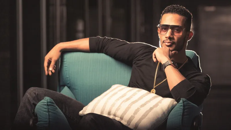 سحب شهادة الدكتوراة الفخرية من محمد رمضان.. فما السبب؟!