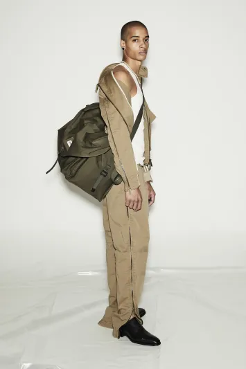 اتجاهات إكسسوارات الرجال لصيف 2021