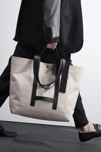 اتجاهات إكسسوارات الرجال لصيف 2021