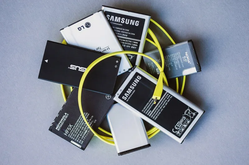 نصائح متداولة حول بطاريات الهواتف الذكية.. لكنها بلا أي فائدة