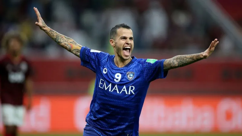 بعد مفاوضات ماراثونية.. أخيرًا الهلال يتخلص من صداع جيوفينكو