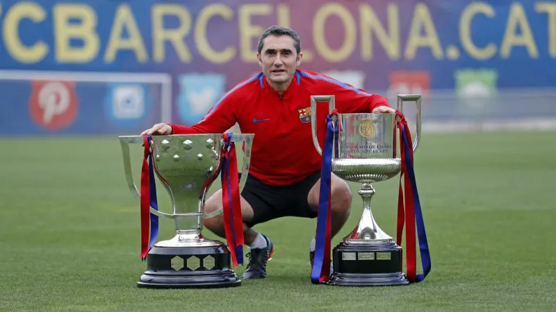 النصر يقتنص مدرب برشلونة السابق فالفيردي