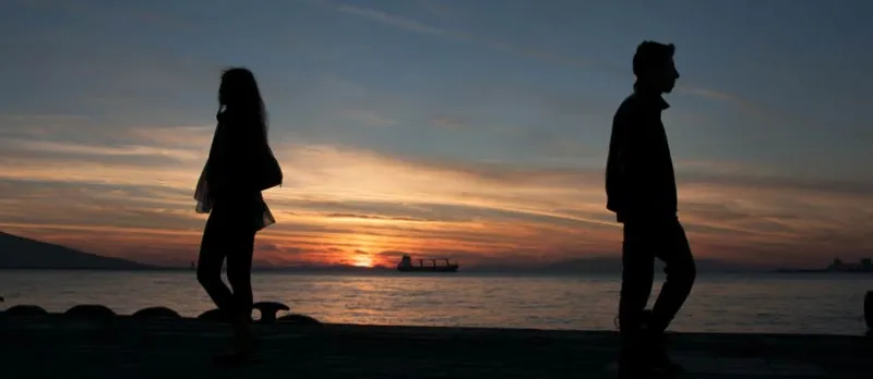 دراسة صادمة: الرجال يعانون أكثر من ألم الانفصال!