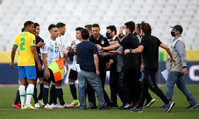 «القائمة الحمراء» سر إلغاء مباراة منتخب البرازيل والأرجنتين (فيديو)