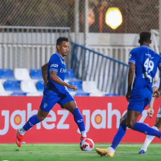 «بيريرا» محترف الهلال الجديد أغلى من فريق كامل بمرة ونصف!