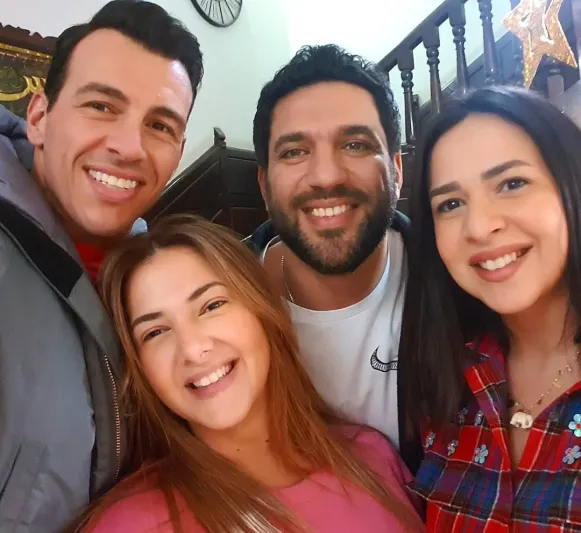 هل اعتزلت دنيا سمير غانم وشقيقتها إيمي التمثيل؟