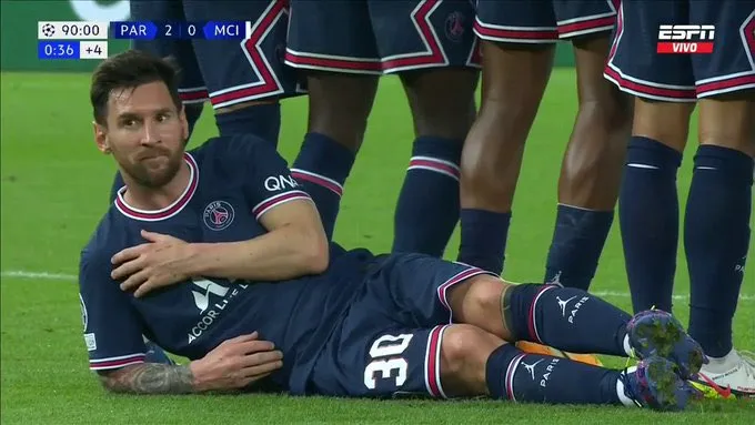 كيف سخر نيمار من تصرف ميسي في مباراته الأخيرة؟ (صور)