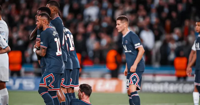 كيف سخر نيمار من تصرف ميسي في مباراته الأخيرة؟ (صور)