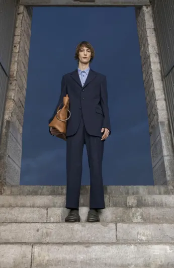 أساسيات لتحديث خزانة ملابسك مع بداية موسم الخريف