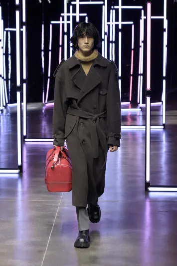 أساسيات لتحديث خزانة ملابسك مع بداية موسم الخريف