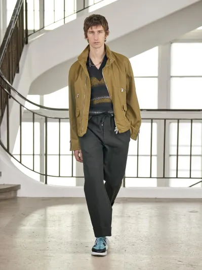 أساسيات لتحديث خزانة ملابسك مع بداية موسم الخريف