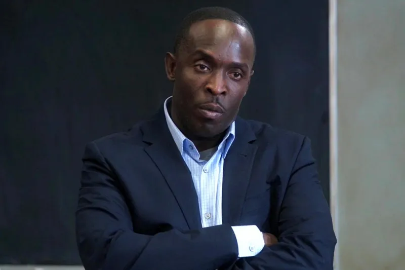 مشاهير هوليوود ينعون بطل مسلسل The Wire