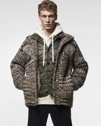 أساسيات لتحديث خزانة ملابسك مع بداية موسم الخريف