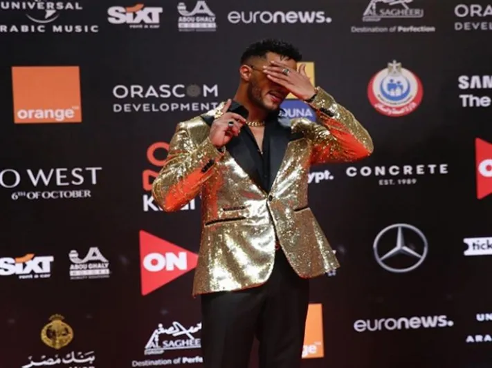 بين الغرابة والأناقة.. شاهد أبرز إطلالات النجوم الرجال في مهرجان الجونة