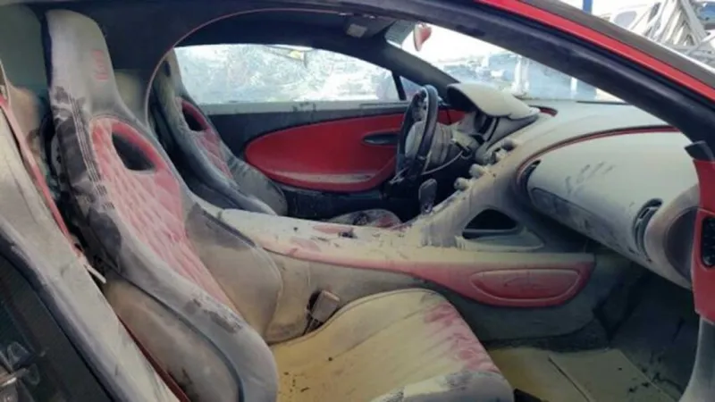 «بوغاتي شيرون» محترقة تباع بـ345 ألف دولار! (فيديو)