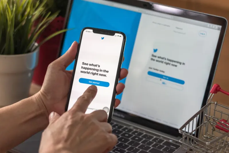 كيف تبحث عن تغريدات محددة على تويتر؟