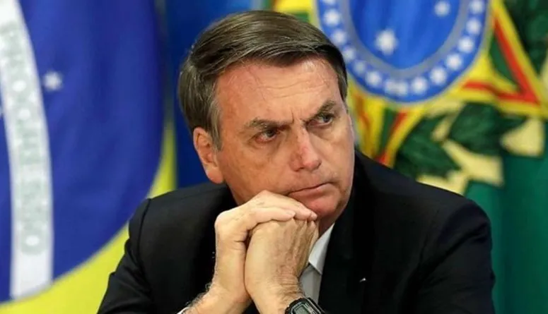 شاهد رئيس البرازيل يمنع من حضور مباراة فريقه المفضل 