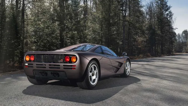 بيع أغلى "ماكلارين إف 1" في التاريخ لمشترٍ مجهول