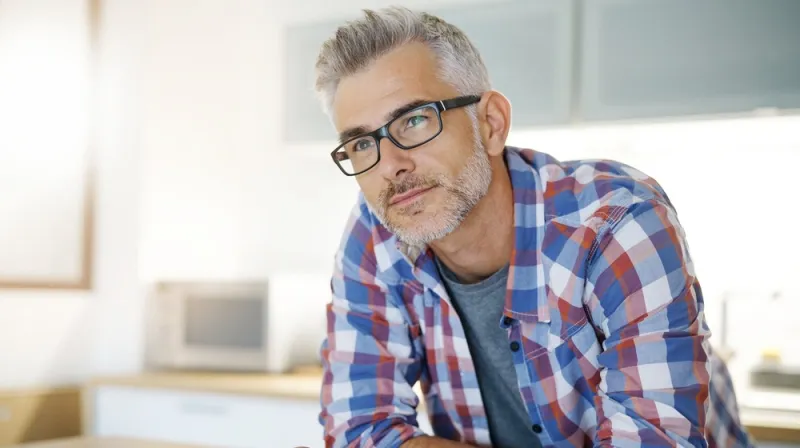 تغيرات غريبة تصيب الرجل فور بلوغ الخمسين هل شعرت بإحداها؟