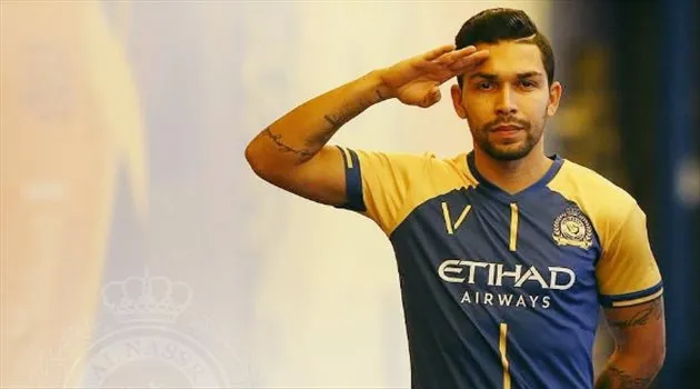 لاعب برازيلي يطلق على نفسه اسم «محمد» تيمنًا بولي العهد (فيديو)