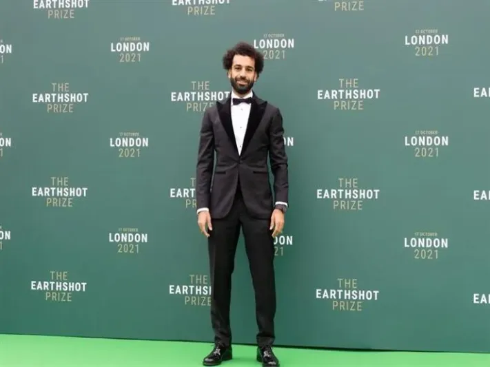 «محمد صلاح» بكامل أناقته في حفل «إيرث شوت» لحل المشكلات البيئية (صور)