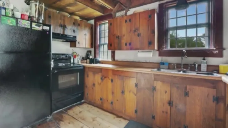 بيع منزل مسكون بالأشباح بـ1.2 مليون دولار..كان مصدر إلهام لفيلم The Conjuring (صور)