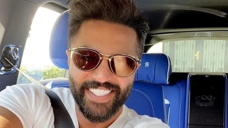 شاهد مغامرة مجنونة لـ"يعقوب بوشهري" في أعمق حوض سباحة بالعالم