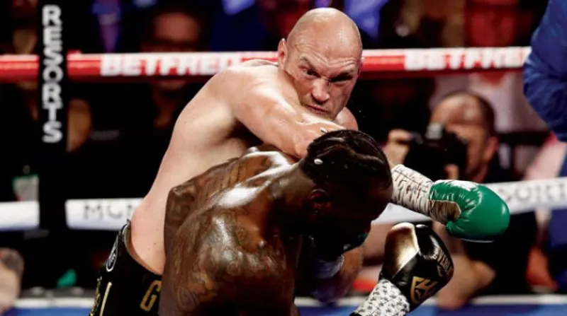 فيوري يهزم وايلدر بالضربة القاضية.. ويحتفظ بلقبه العالمي للوزن الثقيل (فيديو)