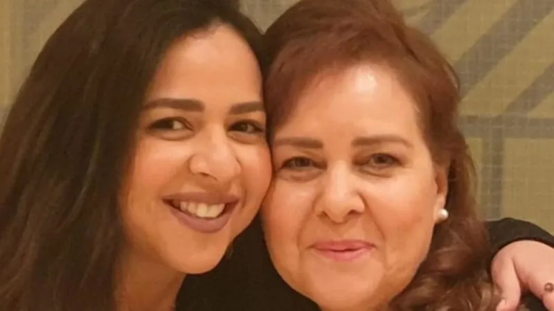 رسالة مؤثرة من إيمي سمير غانم لوالديها الراحلين