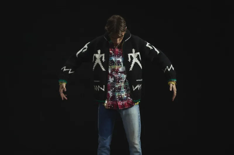 موقع  Mr.Porter يُطلق مجموعة  Art/ Craft متعددة الماركات لأزياء الرجال